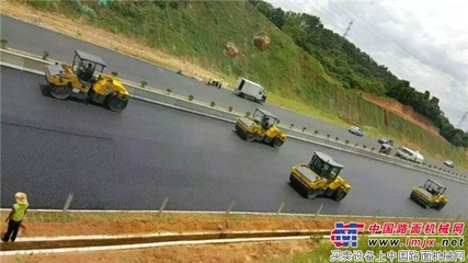 阿特拉斯·科普柯携手冠粤路桥，双钢轮压路机助力开启华南建设新篇章
