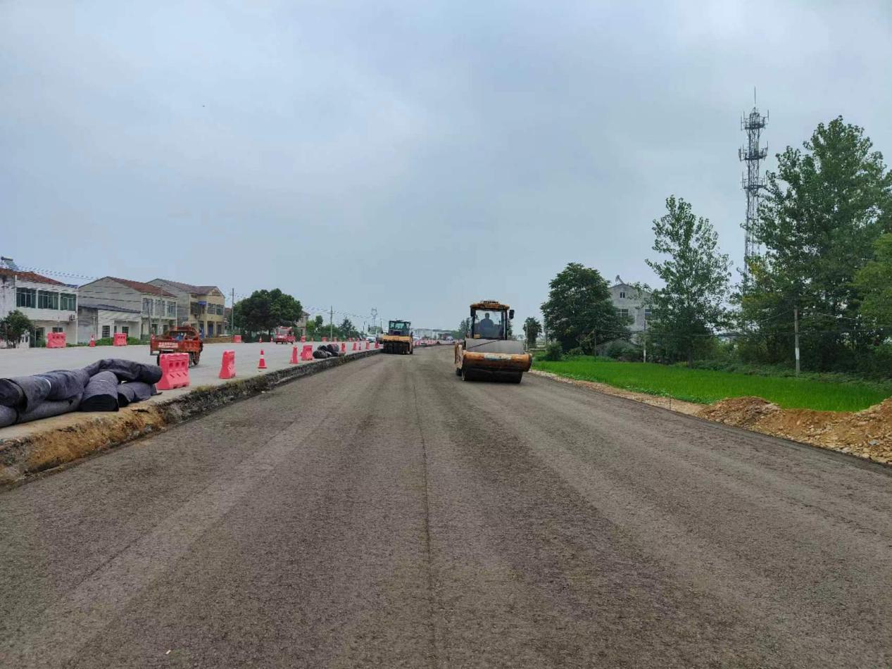 襄阳市交通运输局 全面推进路面工程施工精细化，助力城市交通高质量发展